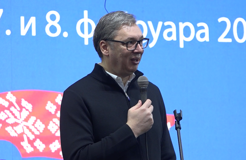 и бори се за Србију више него икада 08.02.2026 Председник Србије Александар Вучић отворио је данас седми Сајам завичаја и поручио Крајишницима да је Србија њихова породица, да су ту са својим народом и најсигурнији, као и да ће ускоро бити предузета акција откупа станова за Крајишнике који се још нису скућили.