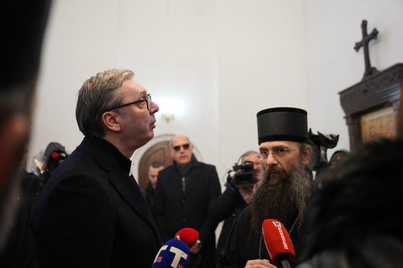 Predsednik Srbije Aleksandar Vucic hvala sto ste brinuli o otadzbini