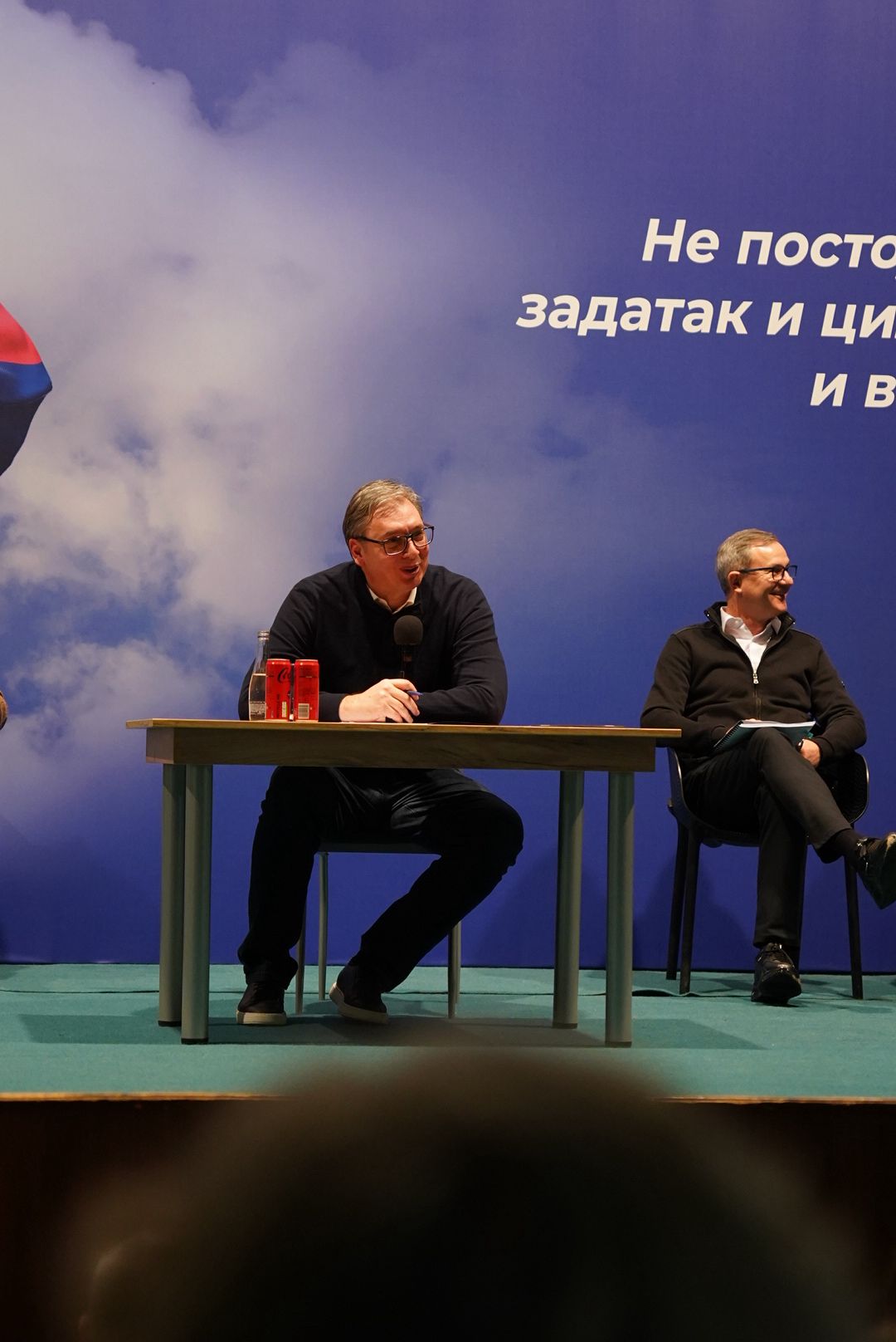 Председник Србије Александар Вучић изјавио је данас да је обезбеђен новац за наставак финансирања брзе саобраћајнице од Голупца до Брзе Паланке и додао да је за тај крај неопходно да се доведе неки погон који би могао да запосли што више људи, пре свега жене.