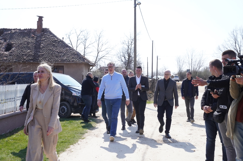 Predsednik Srbije Aleksandar Vucic putevi su veoma vazni i najpotrebniji su gradjanima