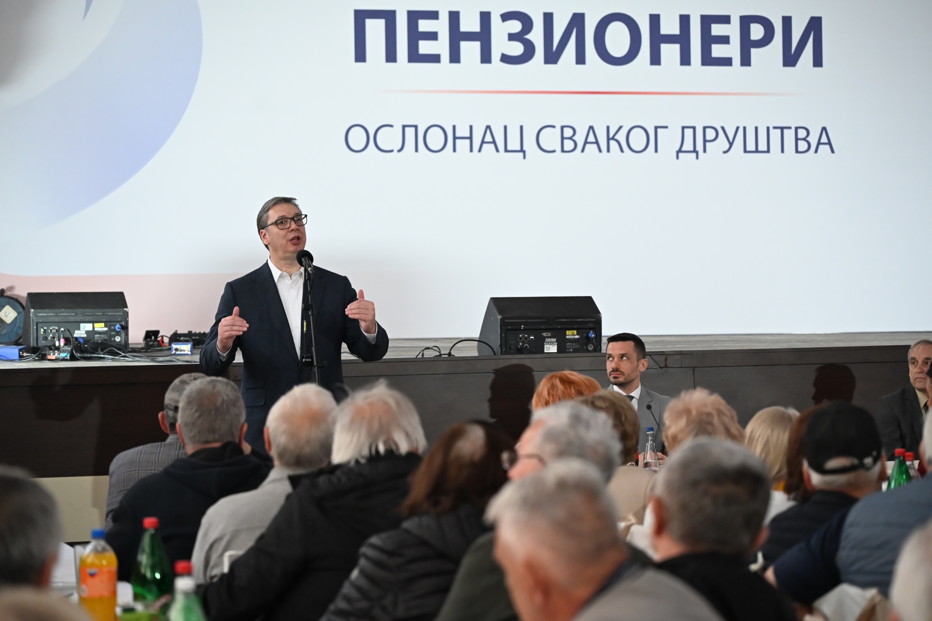 Predsednik Srbije Aleksandar Vucic i ove godine povecanje penzija