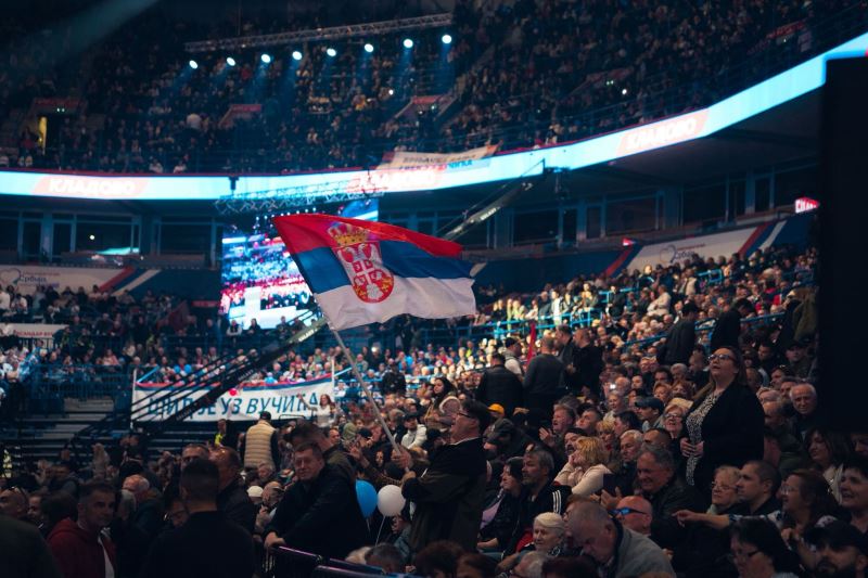 Predsednik Srbije Aleksandar Vucic hvala vam sto ste sacuvali Srbiju