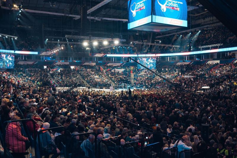 Predsednik Srbije Aleksandar Vucic hvala vam sto ste sacuvali Srbiju