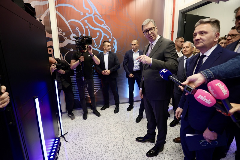 Predsednik Srbije Aleksandar Vucic data centar dobio sertifikat najviseg nivoa bezbednosti