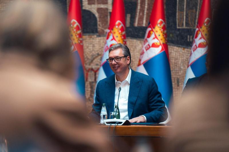 Predsednik Srbije Aleksandar Vucic studenti iz Afrike su most prijateljstva