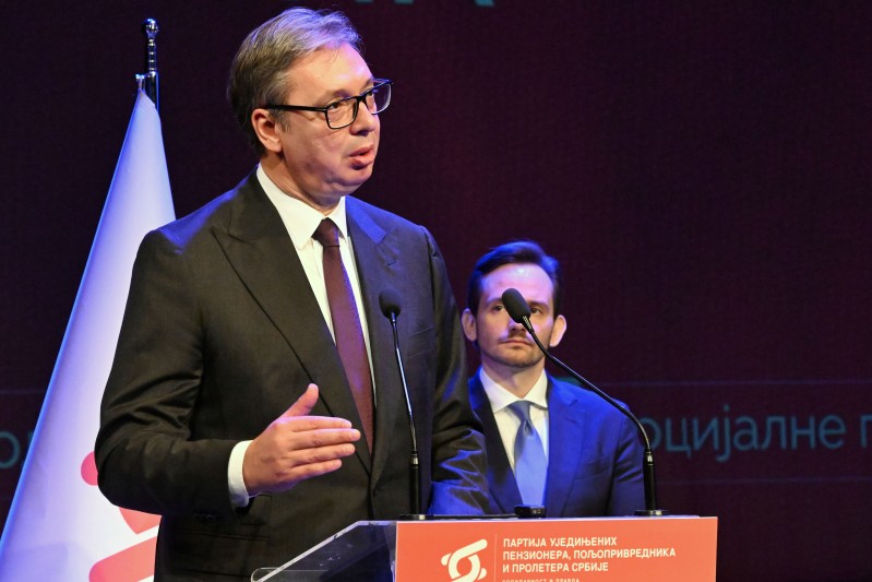 Predsednik Srbije Aleksandar Vucic nastavicemo da cinimo nase gradjane zadovoljnijima