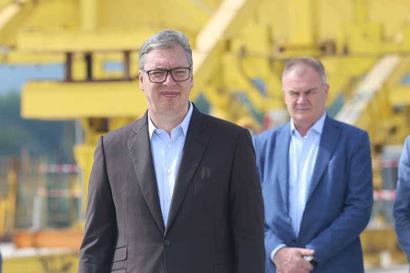 Predsednik Srbije Aleksandar Vucic most preko Dunava kod Novog Sada je ogroman korak napred