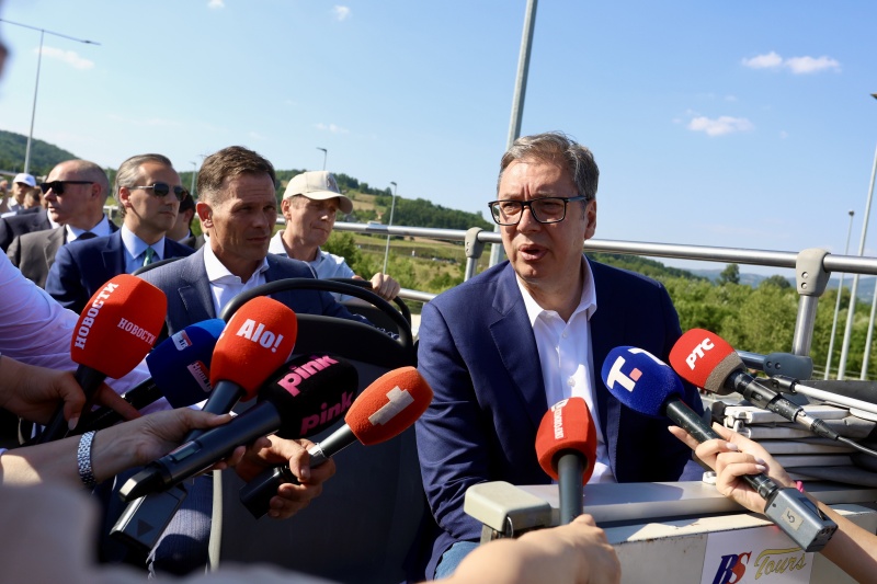 Predsednik Srbije Aleksandar Vucic Nastavljamo da postizemo velike rezultate