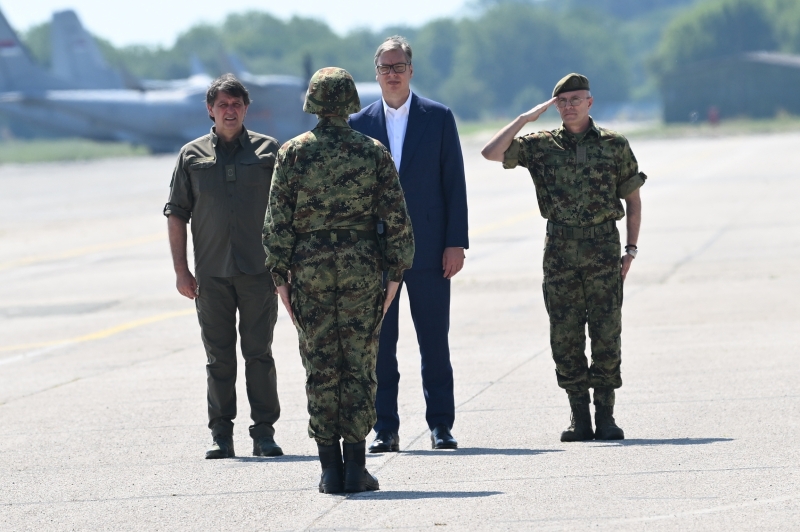 Predsednik Srbije Aleksandar Vucic Vojska Srbije ce nastaviti da jaca