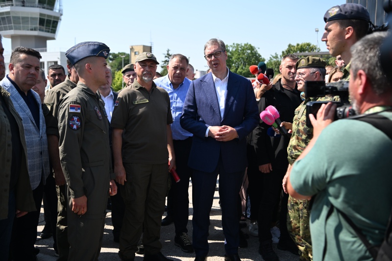 Predsednik Srbije Aleksandar Vucic Vojska Srbije ce nastaviti da jaca