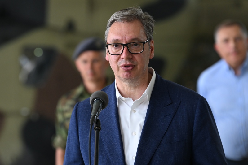 Predsednik Srbije Aleksandar Vucic Vojska Srbije ce nastaviti da jaca