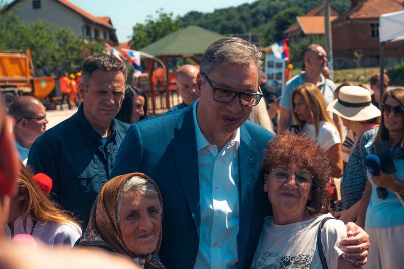 Predsednik Srbije Aleksandar Vucic vazno je da cujemo potrebe gradjana