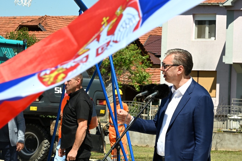 Predsednik Srbije Aleksandar Vucic vazno je da cujemo potrebe gradjana
