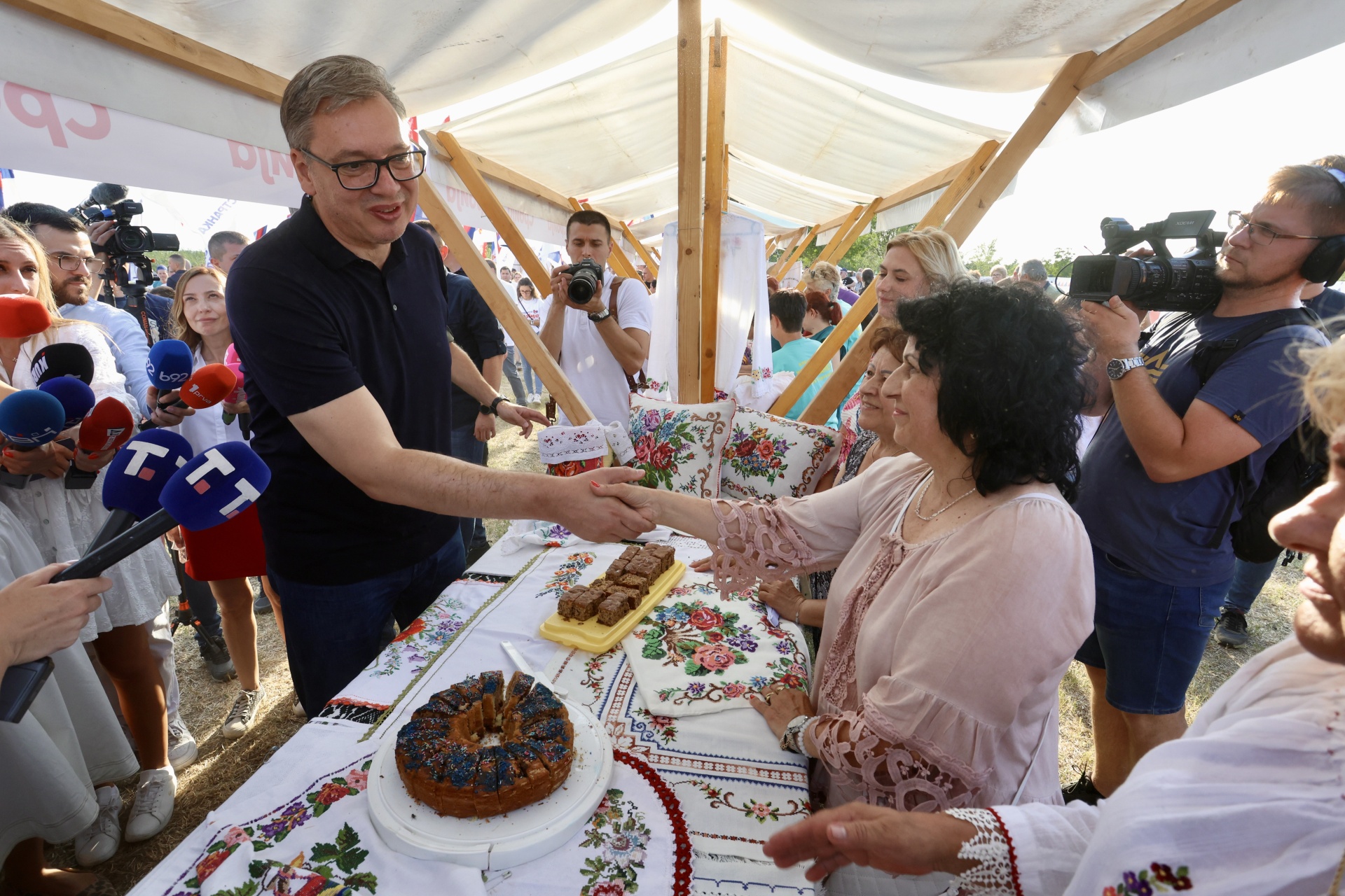 Председник Србије Александар Вучић изјавио је данас на скупу грађана у Владимировцима код Алибунара да ће предизборна кампања СНС имати много фаза и бити другачија него до сада, а посебно њен последњи део.