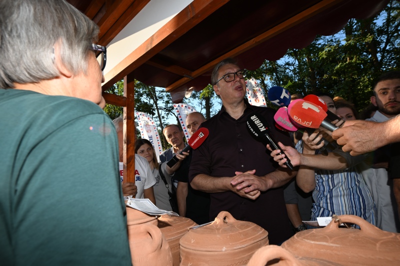 Predsednik Srbije Aleksandar Vucic Srbiji sam uvek sluzio casno i posteno