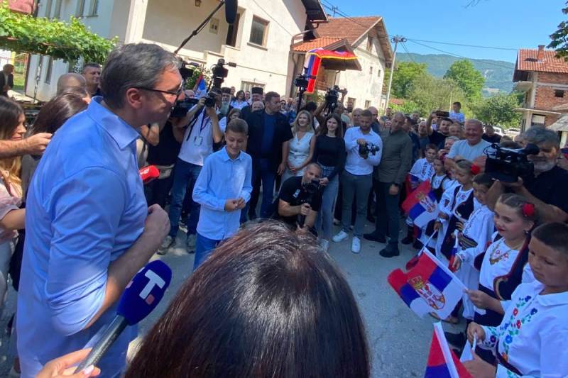 Predsednik Srbije Aleksandar Vucic Jezero ce dobiti veliku pomoc Srbije