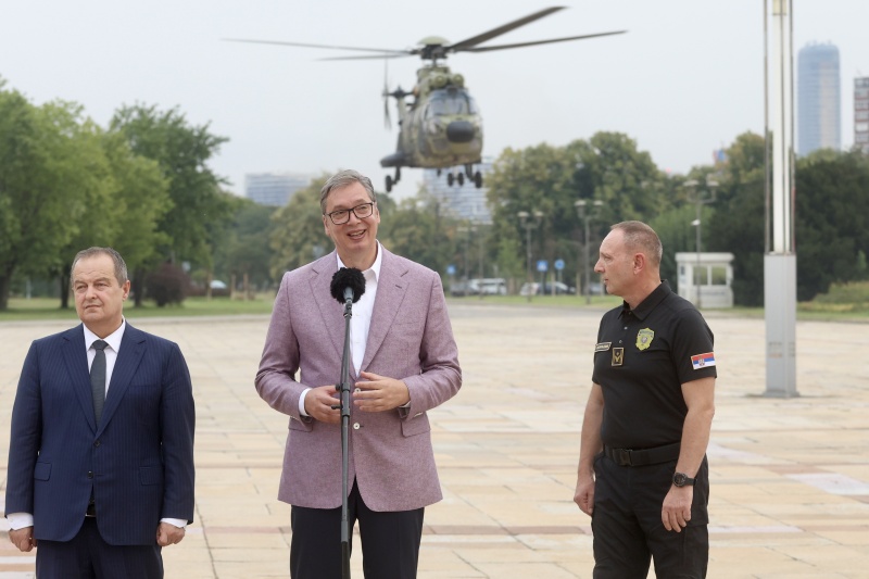 Predsednik Srbije Aleksandar Vucic Branili ste, u nama prijateljskoj zemlji, ljudske zivote