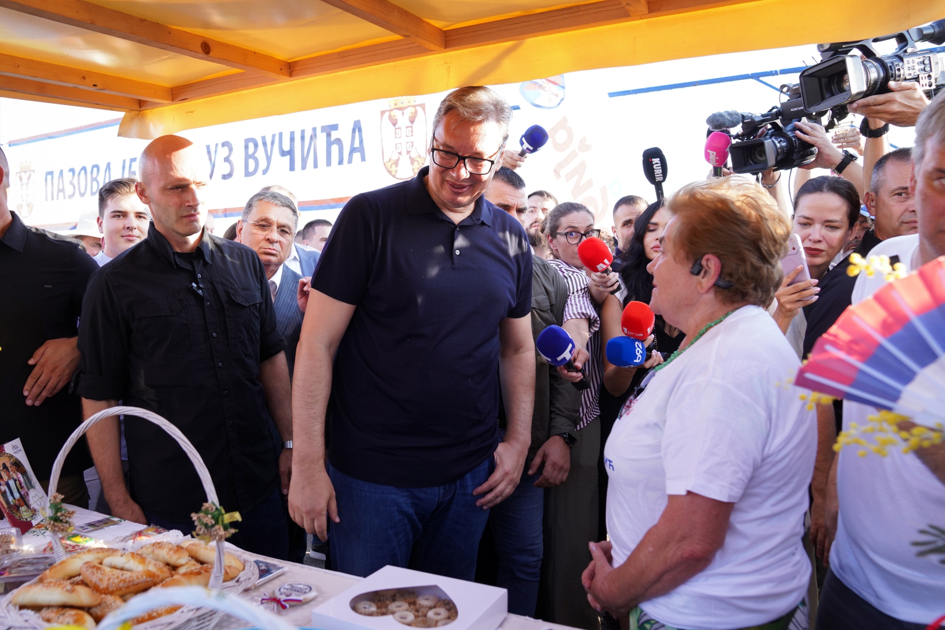 Председник Србије Александар Вучић изјавио је данас у Белегишу, у општини Стара Пазова, да ће држава наставити да улаже у развој Старе Пазове и истакао да још много инфраструктурних пројеката треба да буде урађено у тој општини.