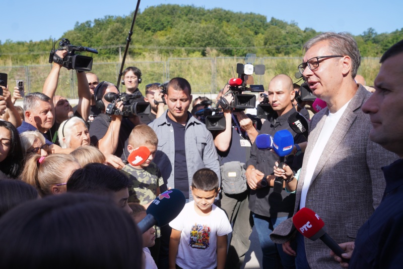 Predsednik Srbije Aleksandar Vucic Vucic Posle 50 godina radimo puteve u kursumlijskom kraju