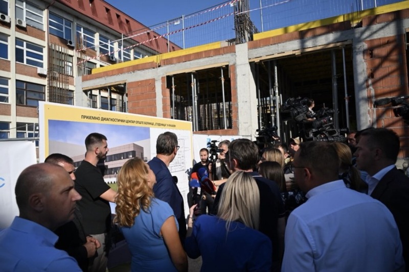 Predsednik Srbije Aleksandar Vucic U toku istraga o vatrenoj lopti koja je stigla sa KiM