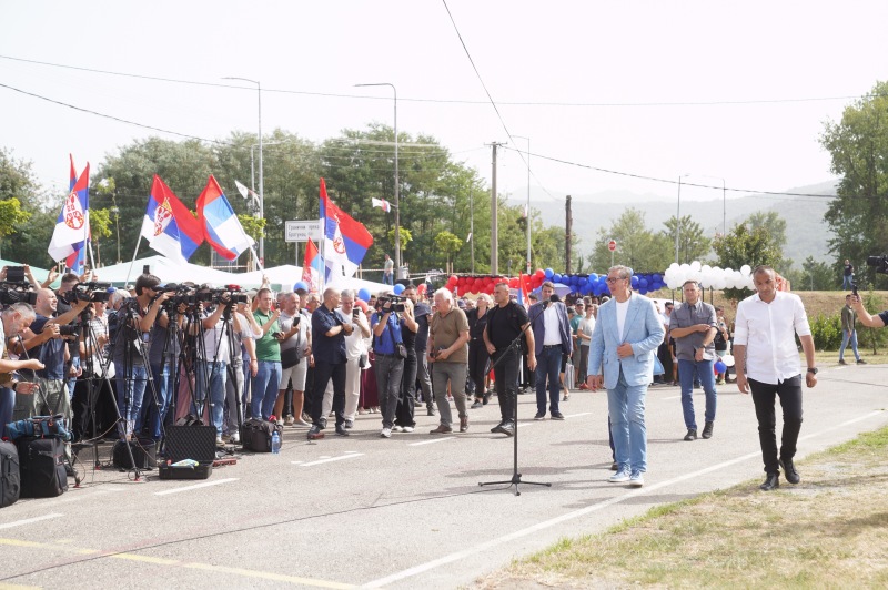 Predsednik Srbije Aleksandar Vucic Srbiji potrebni stabilnost, mir i ekonomski napredak