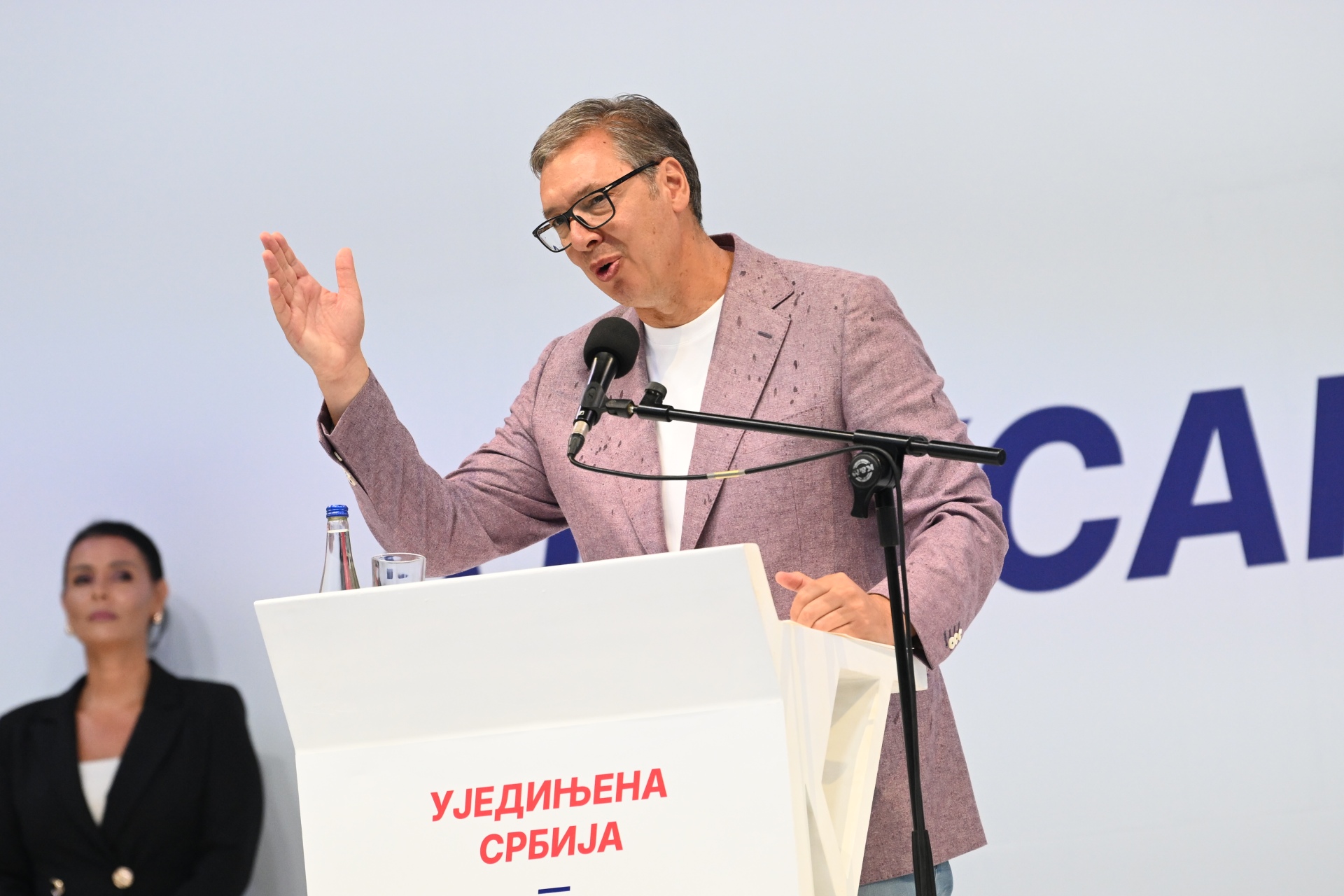 Вучић: Насиље у Србији никада победити неће