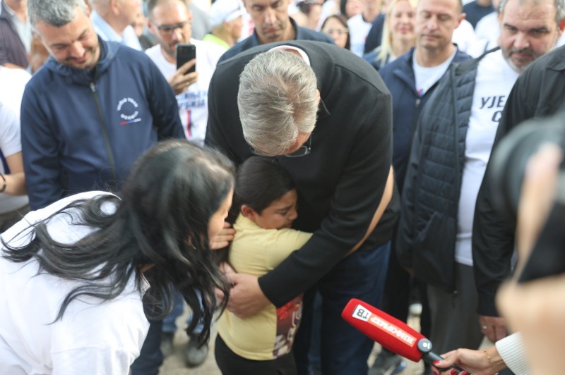 Predsednik Srbije Aleksandar Vucic pobedicemo ako strane sluzbe nesto ne izmisle, protivnici svesni da gube
