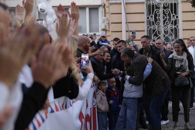 Nosilac liste "Aleksandar Vucic - Ujedinjena Srbija" Aleksandar Vucic u Sapcu gradimo novu bolnicu i moramo da uradimo kanalizaciju