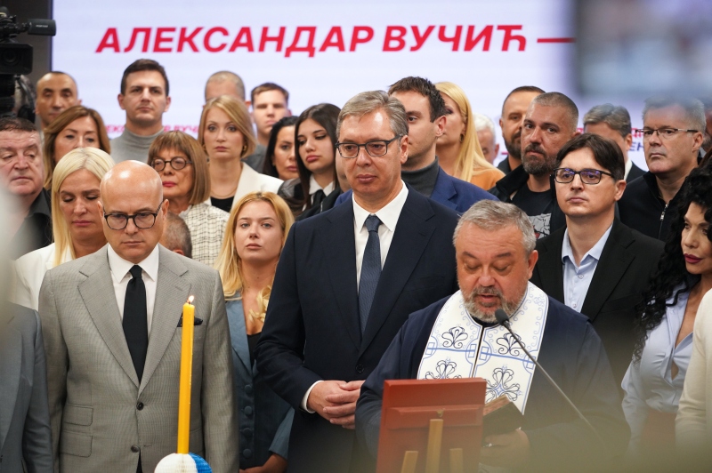 Nosilac liste "Aleksandar Vucic - Ujedinjena Srbija" Aleksandar Vucic obelezavamo slavu u uslovima revolucionarnog terora, moramo da budemo istrajni